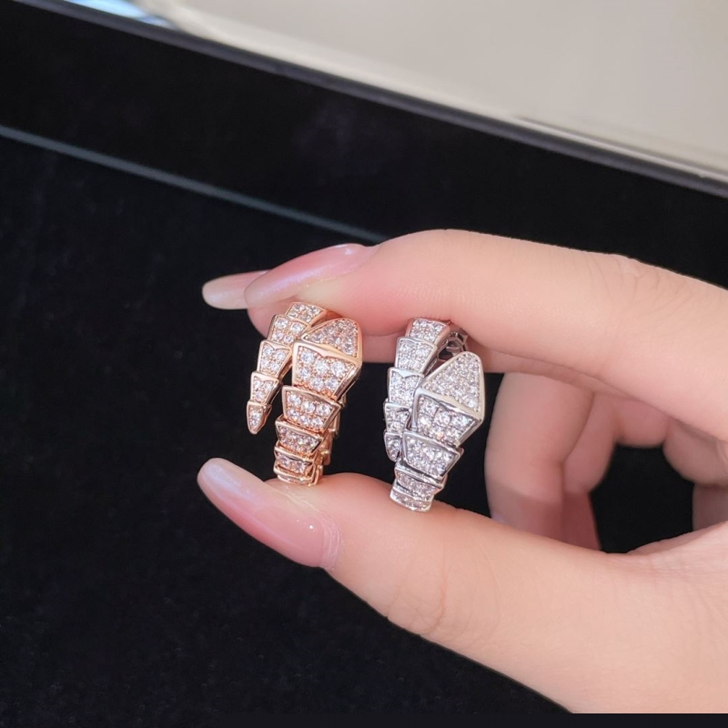 Ba*len*cia*ga rings
